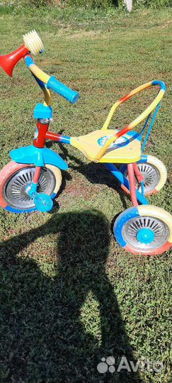 Детский трехколесный велосипед