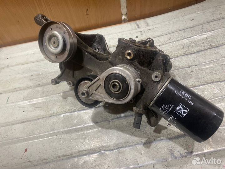 Кронштейн генератора Audi A4 B8 1.8 CDH TSI 2008