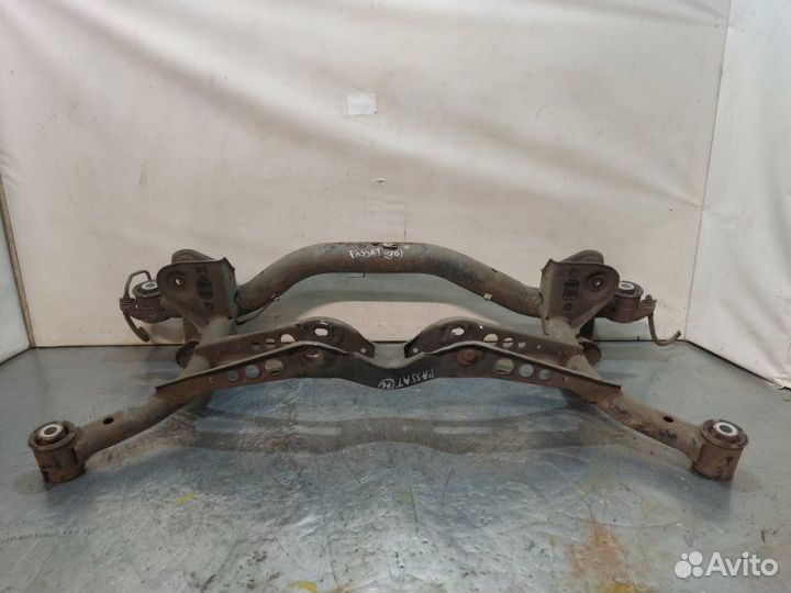 Балка подвески задняя Volkswagen Passat B6 BSE