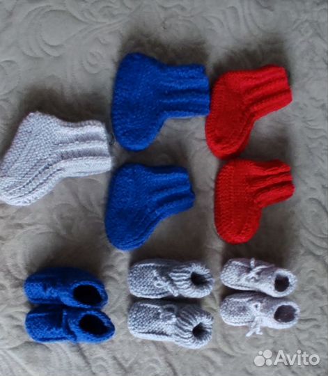 Носки, пинетки новые вязаные