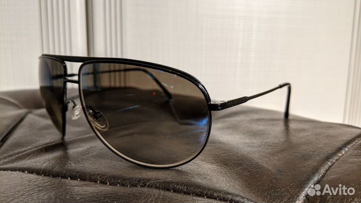 Солнцезащитные очки Giorgio Armani