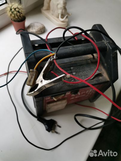 Зарядное устройство helvi Artik 10