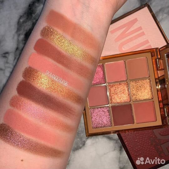 Huda beauty палетка
