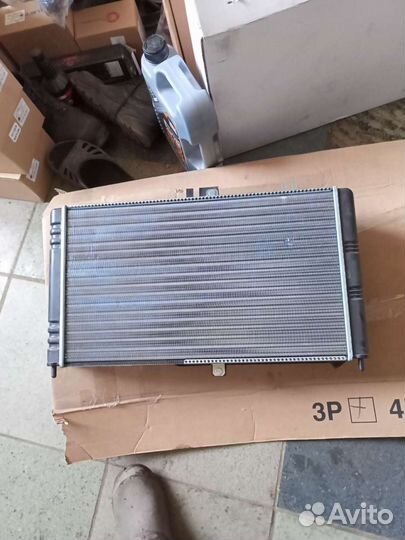 Радиатор приора в сборе