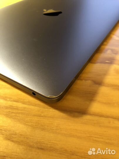 Macbook pro 13 2018 i7 16gb