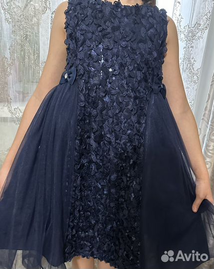 Нарядное платье