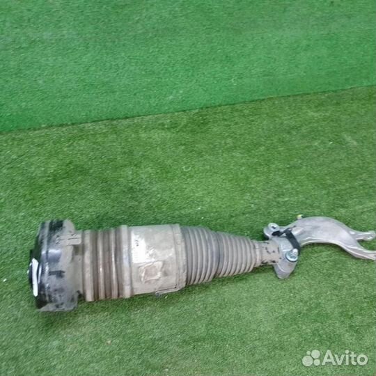 Стойка пневматическая Ауди Ку7 (2015-2019)