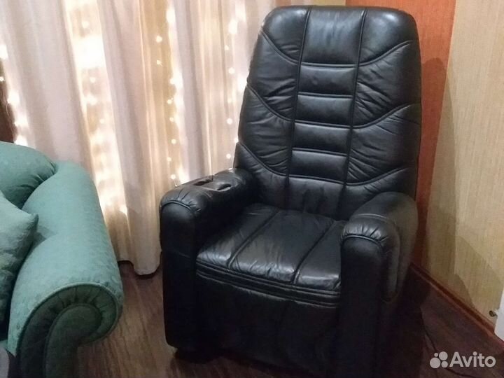 Массажное кожаное кресло, Испания