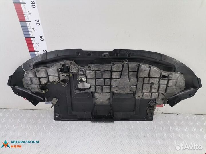 Защита двигателя Audi A6 4A/C4 1995 8D0863821Q