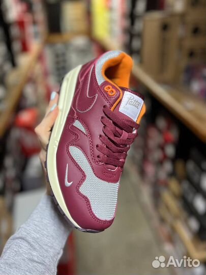 Кроссовки Nike Air Max 1