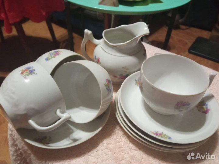 Красивый легкий сервиз фарфор
