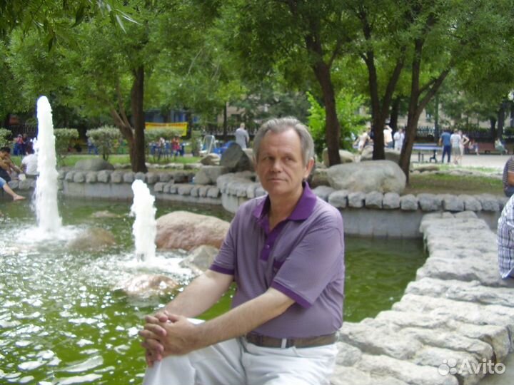 Кино-теле-сценаристом