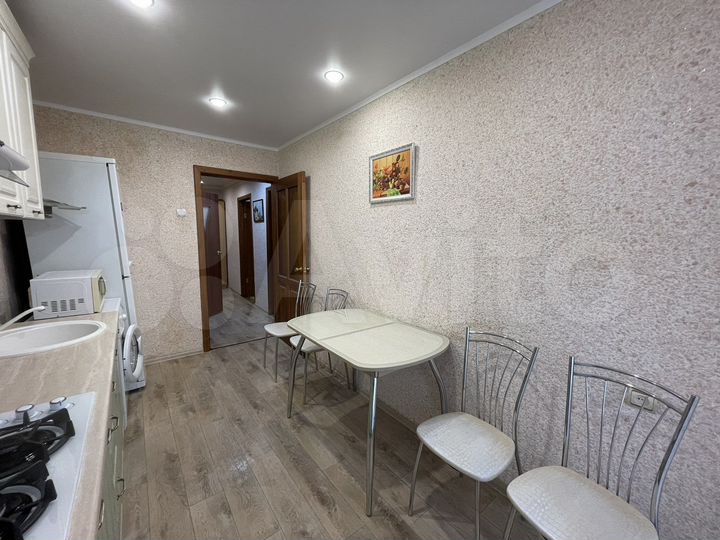2-к. квартира, 40 м², 1/3 эт.