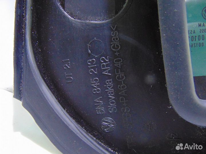 Стекло двери (форточка) заднее левое Volkswagen