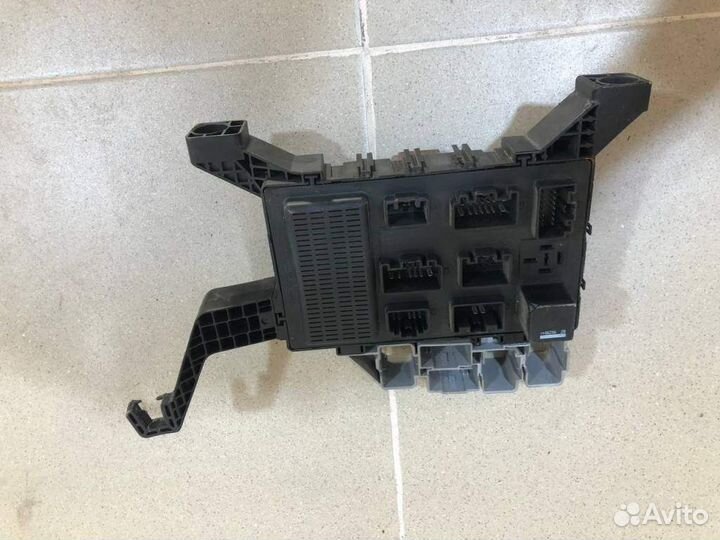 Блок предохранителей Jaguar X-type 2001-2009