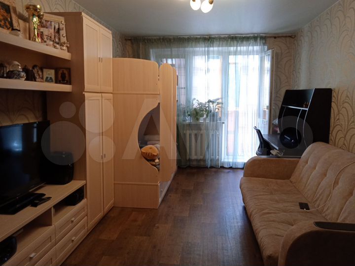 2-к. квартира, 48 м², 4/9 эт.