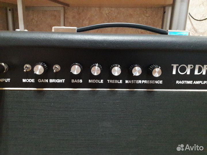 Ламповый гитарный комбоусилитель
