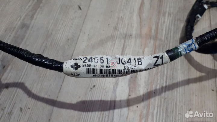 Проводка крышки багажника коса Nissan X-trail T31