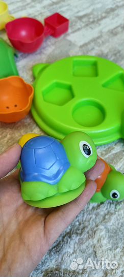 Игрушки для купания в ванной