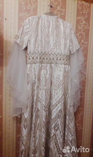 Национальное платье