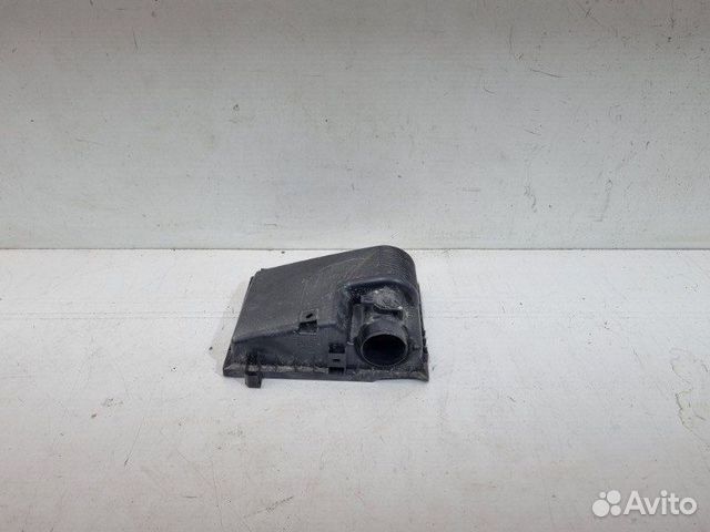 Крышка воздушного фильтра передняя Toyota Hilux 9