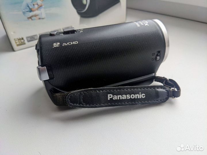 Видеокамера Panasonic HC-V160, Зум 77x, как новая