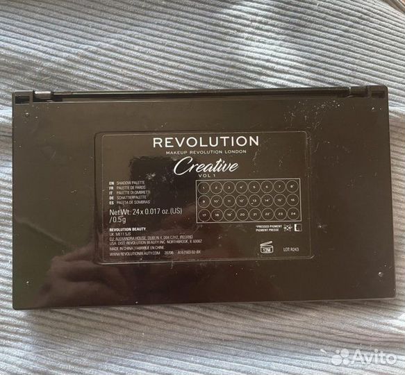 Палетка теней Revolution creative Тени 24 цвета