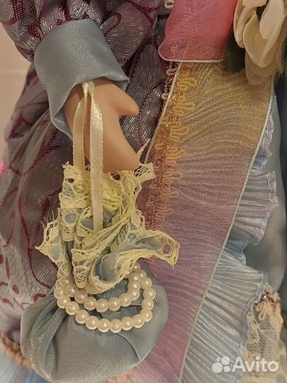 Куклы фарфоровые