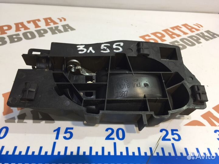 Пежо 407 Ручка внутренняя задней двери Лев