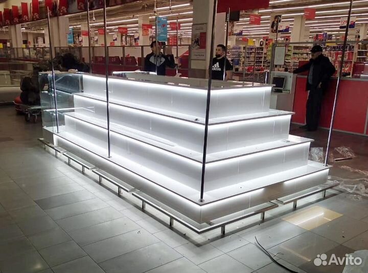 Торговый остров для аксессуаров