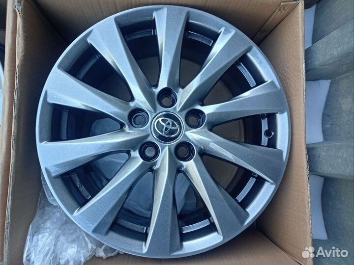 Toyota Camry 50/70 оригинал p17