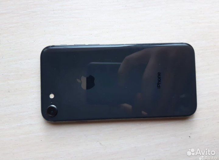iPhone 8, 64 ГБ