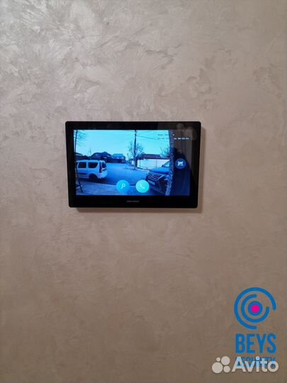 Установка камер видеонаблюдения и домофона