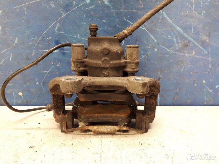 Суппорт задний левый Mercedes S W221 2005-2013