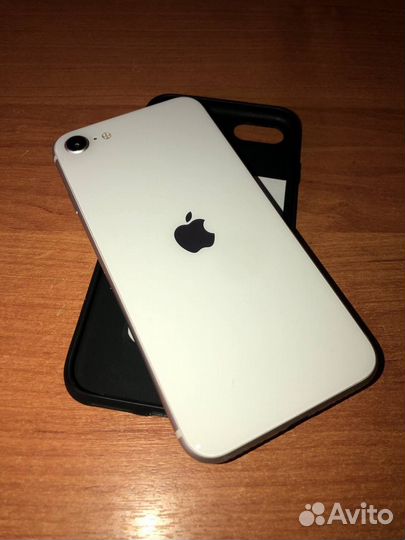 iPhone SE (2022), 64 ГБ