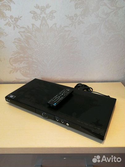 DVD плеер LG DVX 941 K