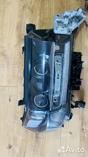 Фара на land cruiser 200