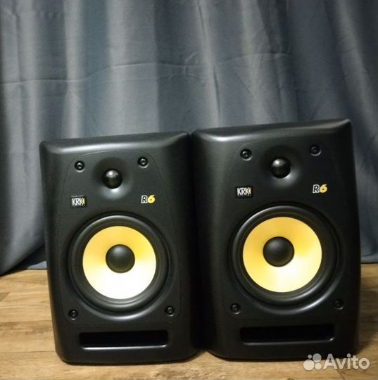 Студийные мониторы KRK R6