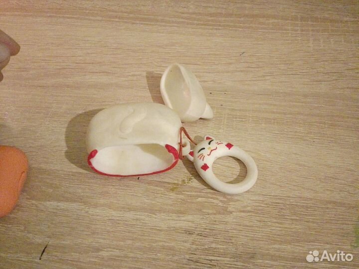 Чехлы для беспроводных наушников