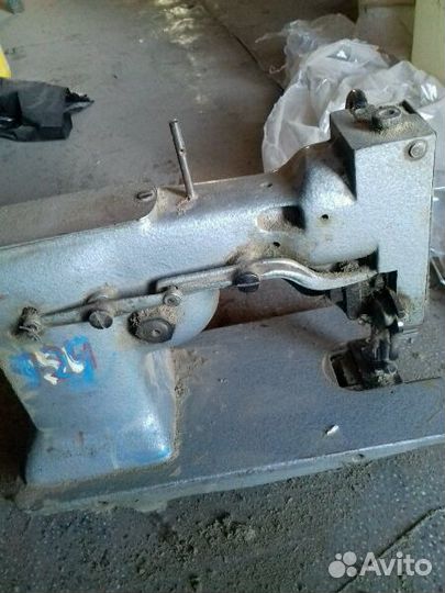 Промышленная швейная машина зиг-заг, 22а. со столо