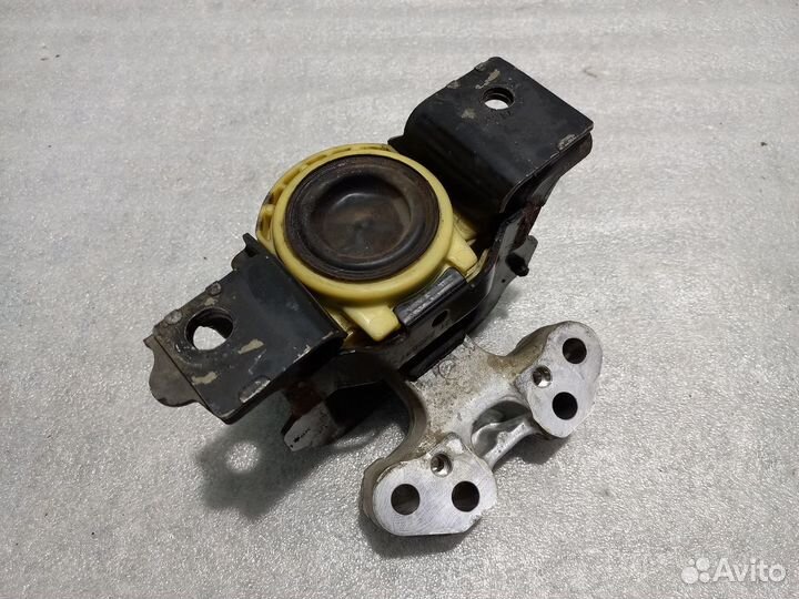 Опора двигателя правая C3 Picasso 1 (9681706580