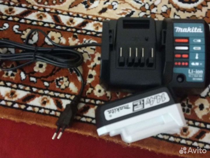 Зарядное устройство