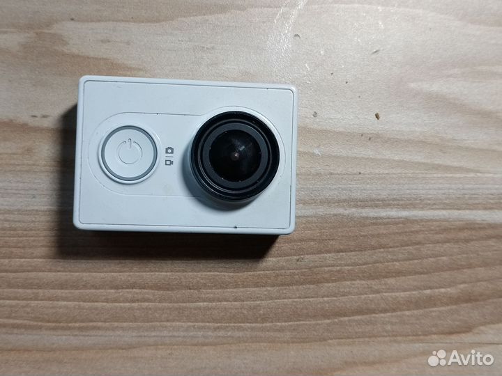 Экшн камера xiaomi yi