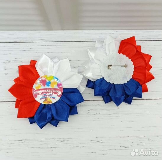 Брошь-значок 