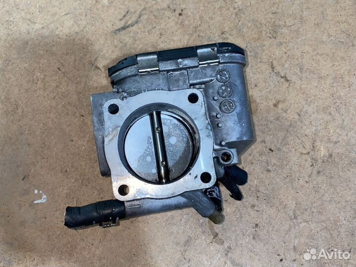 Дроссельная заслонка Audi 2.0л ALT