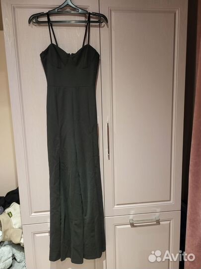 Вечерний комбинезон с разрезами