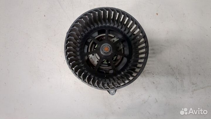 Двигатель отопителя Nissan Almera Tino, 2004