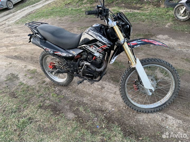 World motors AD 250-a