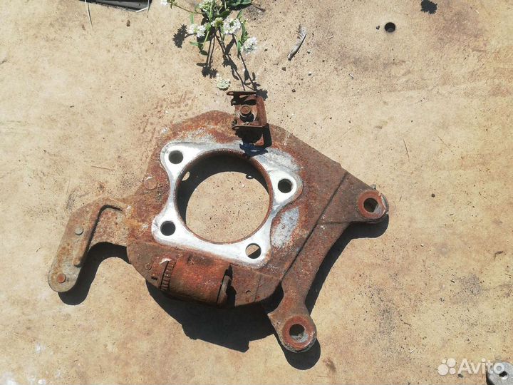 Кулак задний Мазда CX-7