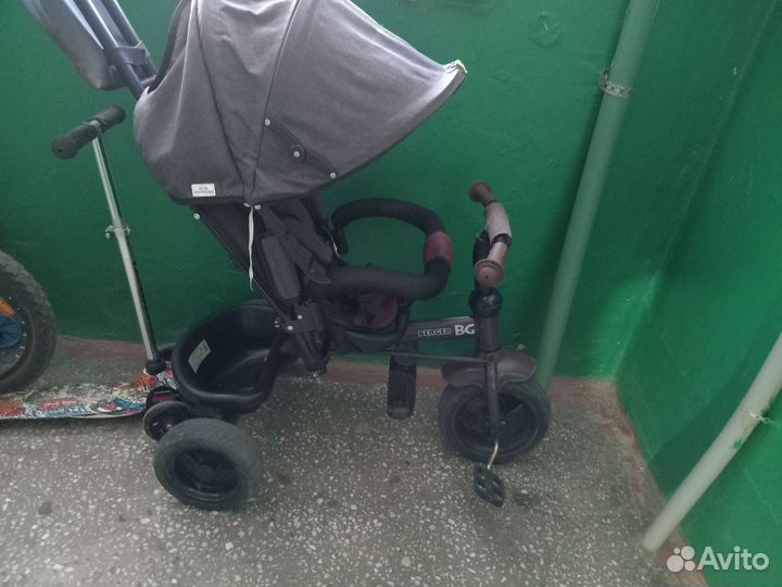 Детский трехколесный велосипед бу